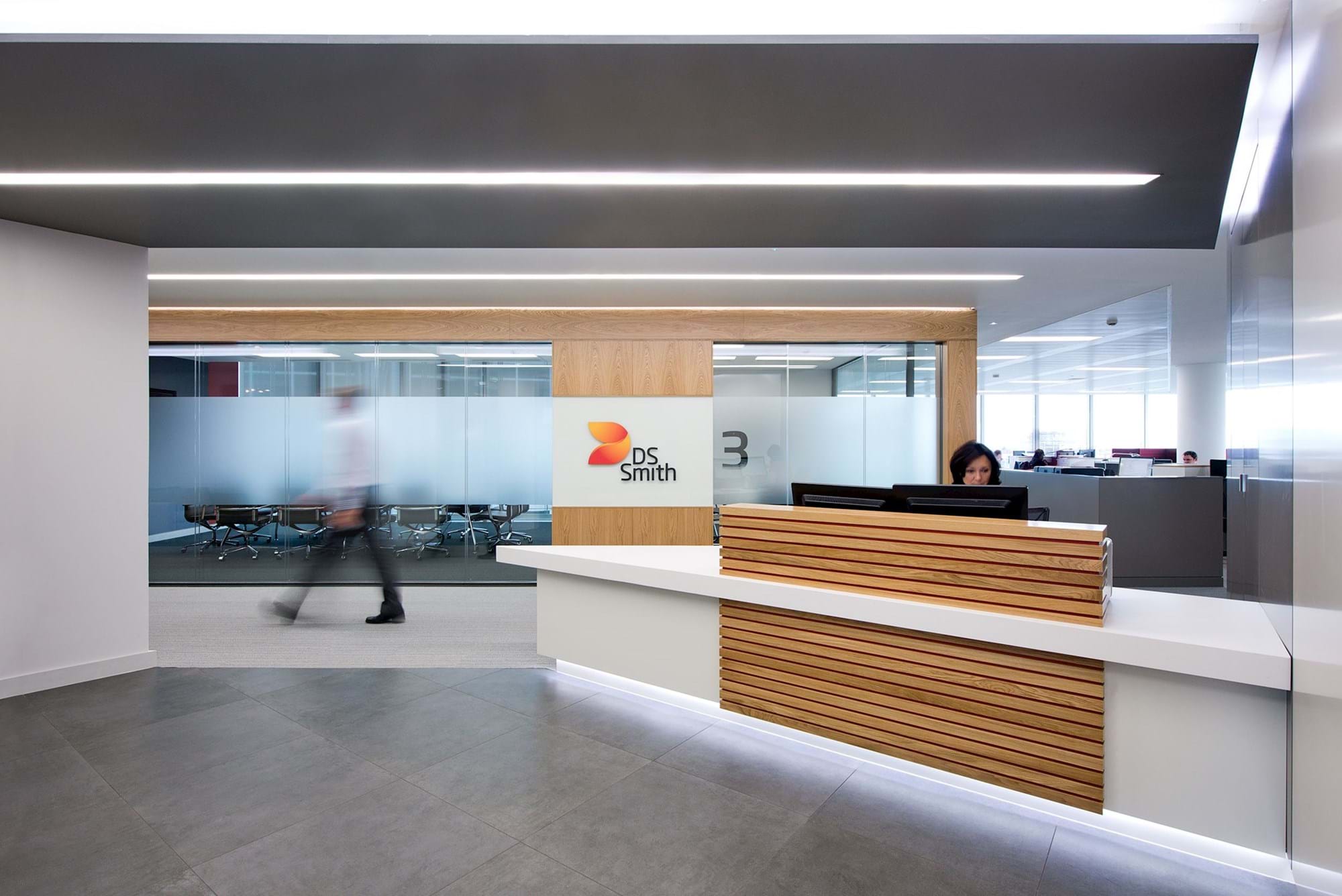 Modus Workspace office design, fit out and refurbishment - DS Smith - Reception - DS Smith 01.jpg