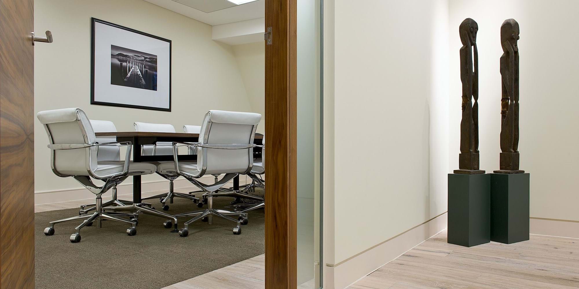 Modus Workspace office design, fit out and refurbishment - Pelham - Meeting Room - Pelham03_highres_jpg_sRGB.jpg
