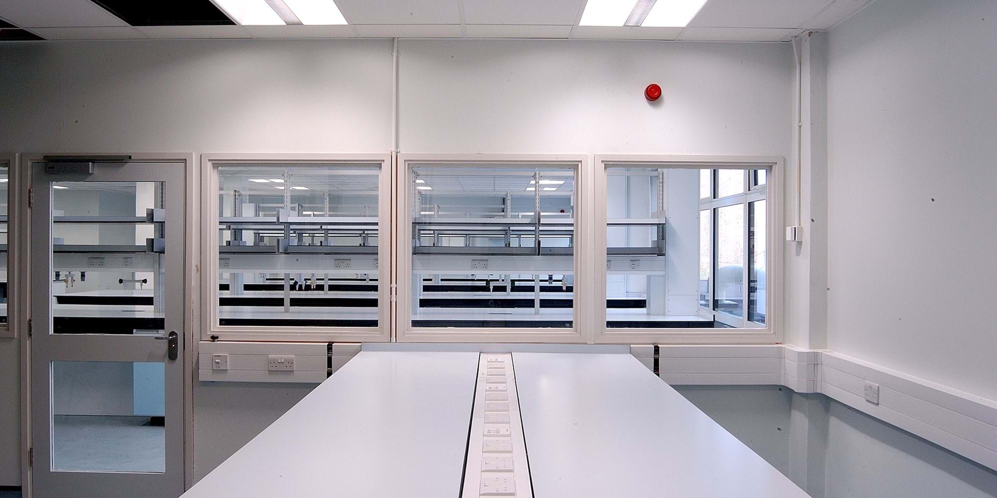 Modus Workspace office design, fit out and refurbishment - University of Surrey - DSC_0025.jpg