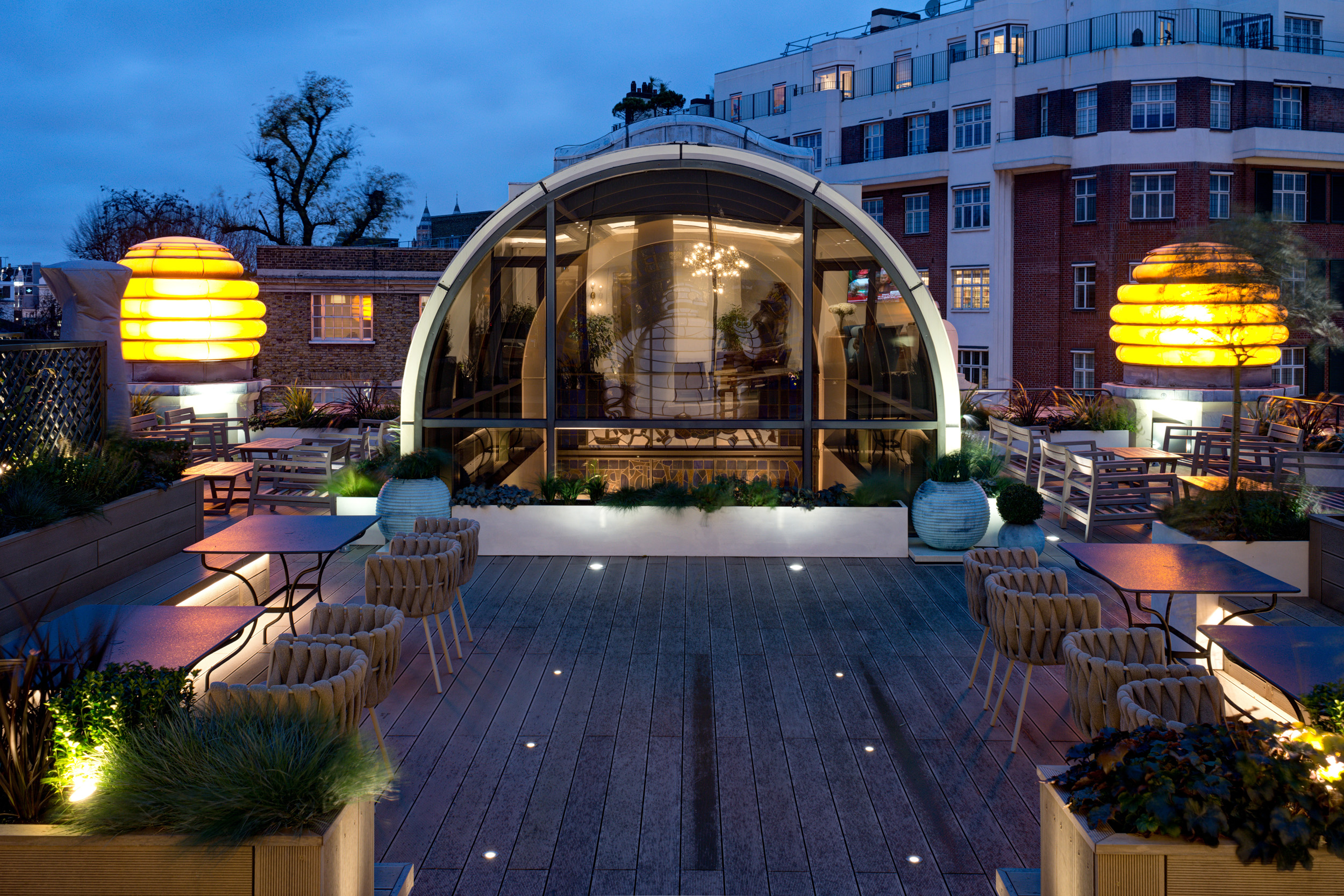 Rooftop terrace at LEO’s Michelin House, offering an outdoor space for meetings with views of London, celebrating the building’s Art Deco roof lantern.